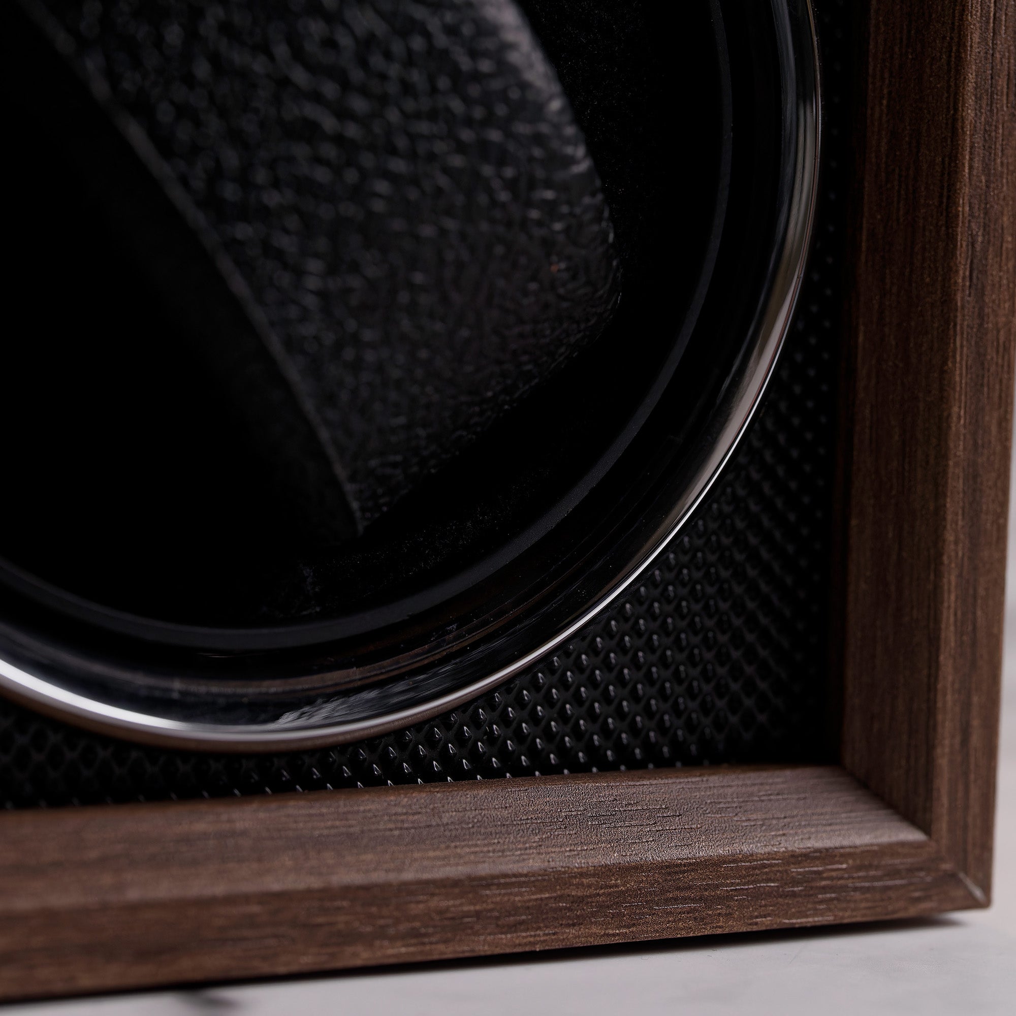 Guardian Single Slot Watch Winder - Mahogany
